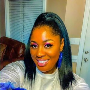 Meet your Posher, Latonya